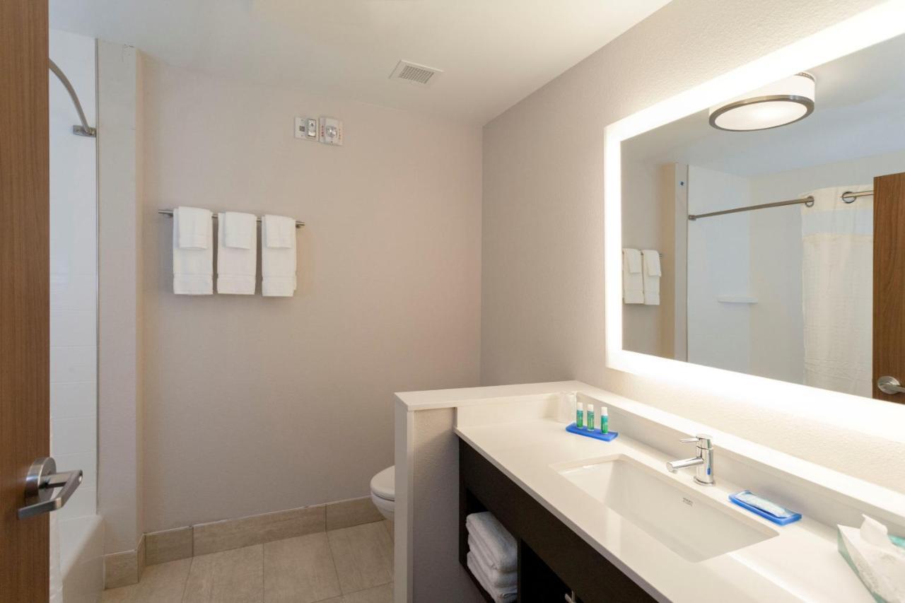 Holiday Inn Express - Blair By Ihg Exterior foto